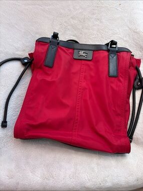 Burberry tote.